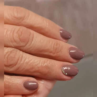 Neidgy Nails | Salón de Manicura y Uñas en Vic / 