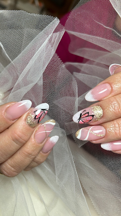 Renacer Nails studio | Salón de Manicura y Uñas en Bilbao / 