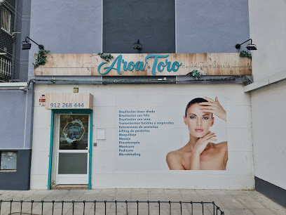 Aroa Toro | Salón de Manicura y Uñas en Móstoles / 