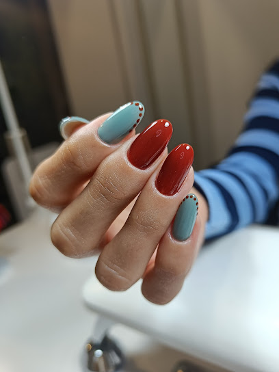 Sakura Nails | Salón de Manicura y Uñas en Cáceres / 