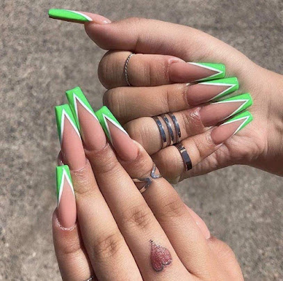 Cali Nails | Salón de Manicura y Uñas en Lleida / 