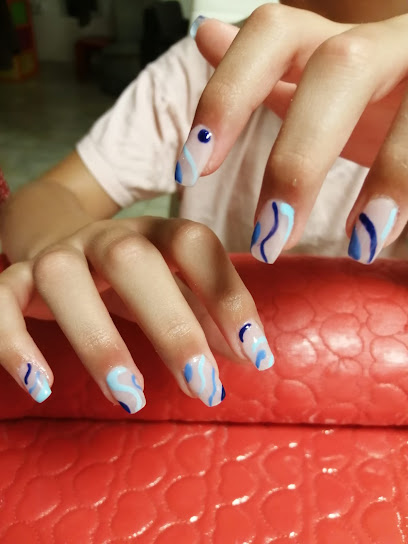 Nail Mile Uñas | Salón de Manicura y Uñas en Gandía / 