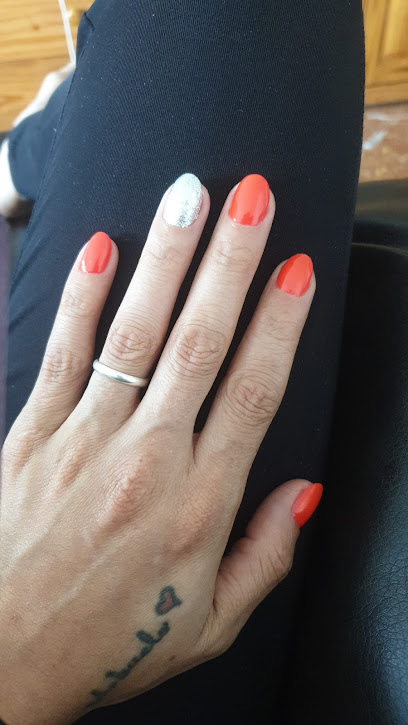 El Amor es de Uñas | Salón de Manicura y Uñas en Castellón de la Plana / 