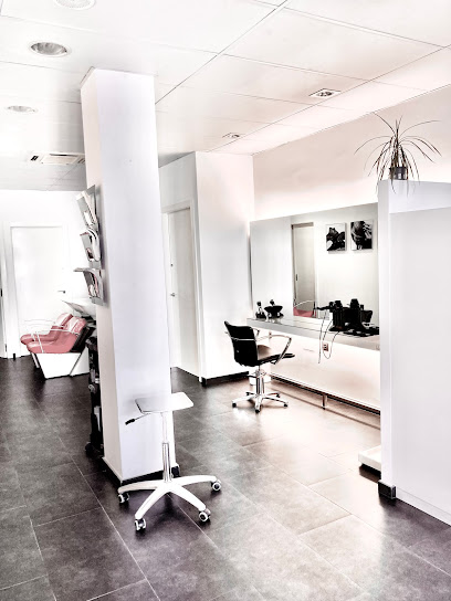 Peluquería Xavi Cots | Peluqueria en Manresa / Barcelona