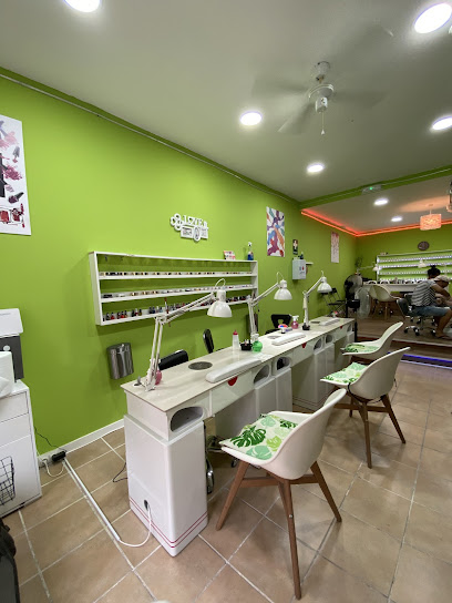 Lucky Nails | Salón de Manicura y Uñas en Montcada i Reixac / 