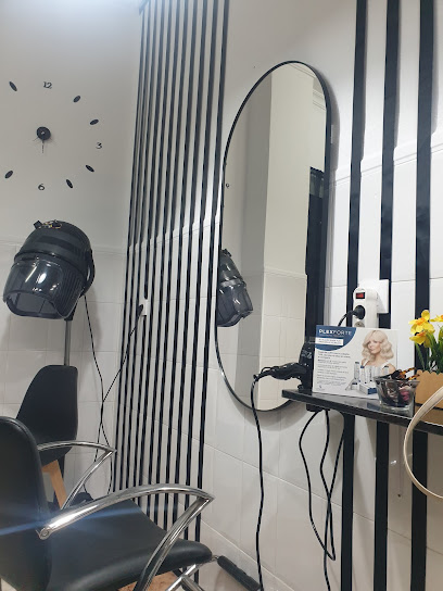 Salón de Peluquería y Estética MARVA | Peluqueria en Manzanilla / Huelva