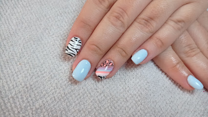 Montse Cebrià | Salón de Manicura y Uñas en Carlet / 
