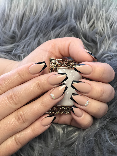 Auilda Nails | Salón de Manicura y Uñas en Vitoria-Gasteiz / 