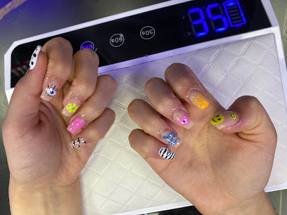 Susi Nails | Salón de Manicura y Uñas en Madrid / 