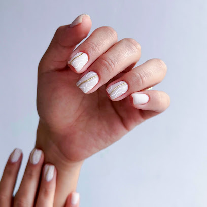 IKI STUDIO TORRELAVEGA | Salón de Manicura y Uñas en Torrelavega / 
