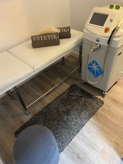 Estetik+ | Peluquería en Vitoria-Gasteiz / 