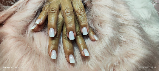 Paola Zampetti Estética | Peluquería en Torre del Mar / 