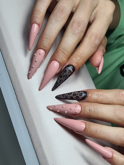 YairyNailsBar | Salón de Manicura y Uñas en Mula / 
