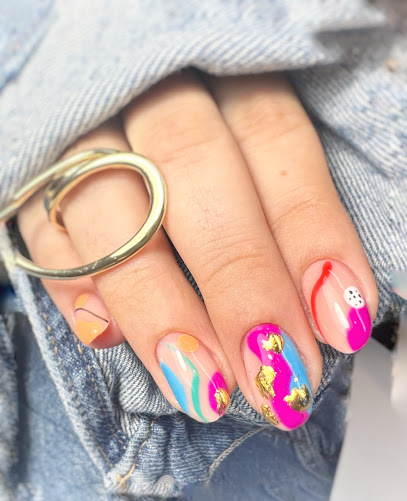 Tamara Caballero | Salón de Uñas y Manicura en Sant Fost de Campsentelles