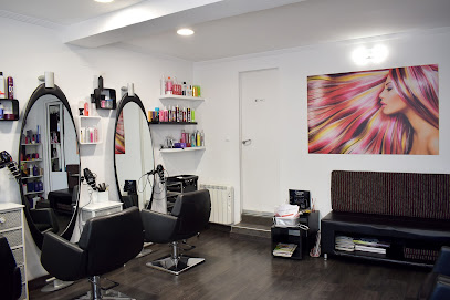 Peluquería y Estética Laura Rey | Peluquería en León / León