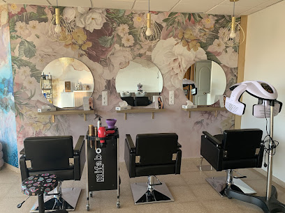 Rebecca Ugbaze Hair Salon | Peluquería en La Mojonera / Almería