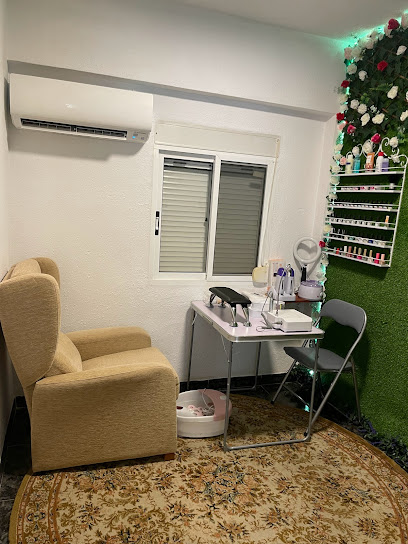 Jossi Beauty | Salón de Manicura y Uñas en L