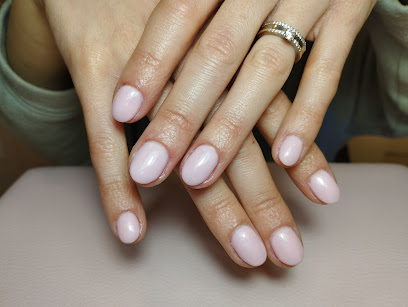 Tarraco Beauty | Salón de Manicura y Uñas en Reus / 