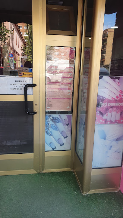 R&M Uñas | Salón de Manicura y Uñas en Valencia / 