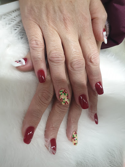 Uña Brillante | Salón de Manicura y Uñas en Getafe / 