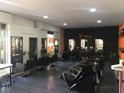Peluquerias Low Cost Granada Zona Norte | Peluqueria en Granada / Granada