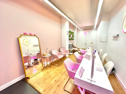 GLAM Nails Studio | Guillem Tell | Salón de Uñas y Manicura en Barcelona