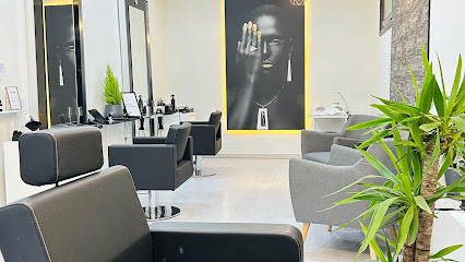 Krown by Kevin Briceño Peluquería | Peluquería en Madrid / Madrid