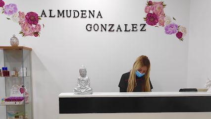 Almudena González | Peluquería en Almendralejo / 