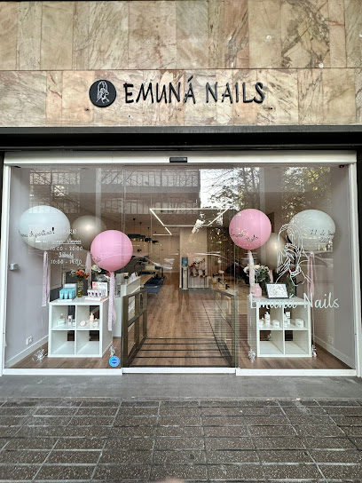 Emuna Nails | Salón de Manicura y Uñas en Madrid / 