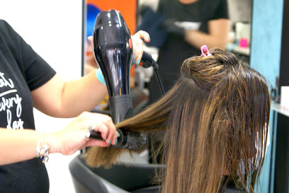 Natalia Finch peluqueria unisex | Peluqueria en Fabraquer / Alicante