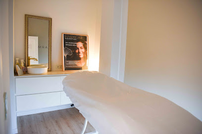 HARMONIE MEDICINA Estética | Peluquería en Vitoria-Gasteiz / 