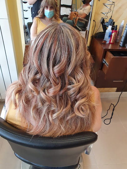 CELIA FEIJOO BENITO | Peluquería en San Rafael / Segovia
