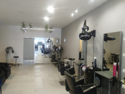 Nathalia Hair salón | Peluqueria en Llinars del Vallès / Barcelona