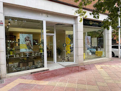 D-Uñas Nails & Beauty | Molina de Segura | Salón de Manicura y Uñas en Molina de Segura / 