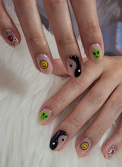 Gisell Milan | Estética & Nails | Salón de Manicura y Uñas en Cullera / 