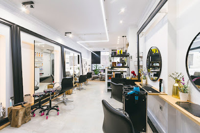 Salon 84 | Peluqueria en Ourense / Orense
