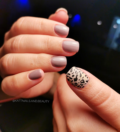 Katt | Nails & Beauty | Salón de Uñas y Manicura en Madrid