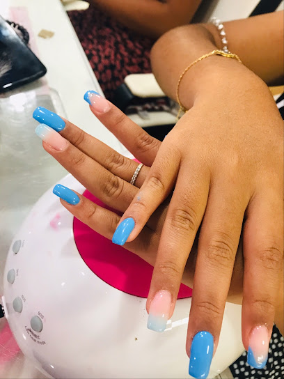 J&Y | Salón de Uñas | Salón de Manicura y Uñas en Guardamar del Segura / 