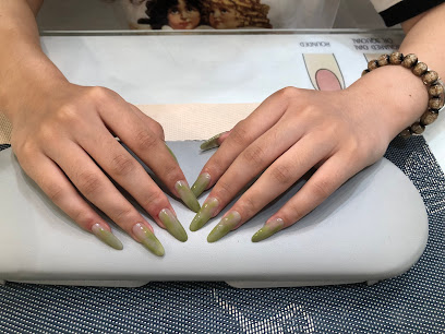 Mut Nails | Salón de Uñas y Manicura en Barcelona