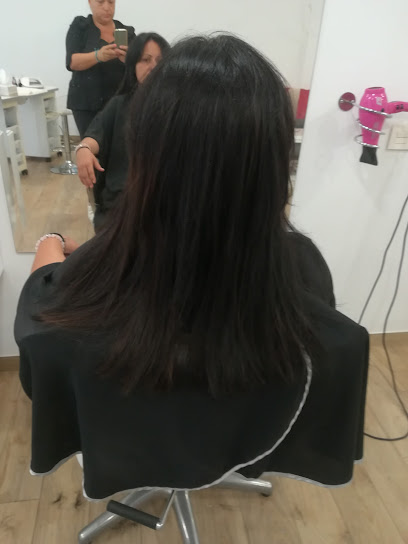 SALON DE BELLEZA UNISEX CELI IBAÑEZ | Peluquería en Roquetas de Mar / Almería