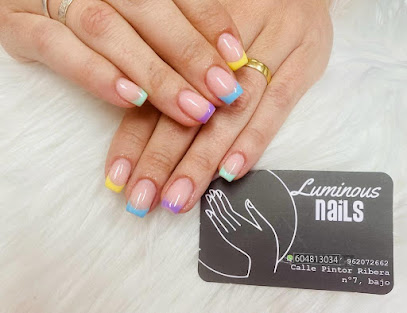 LUMINOUS Nails | Salón de Manicura y Uñas en Torrent / 