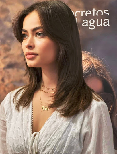 Yoanka gallardo Secretos del agua Denia | Peluquería en Denia / Alicante