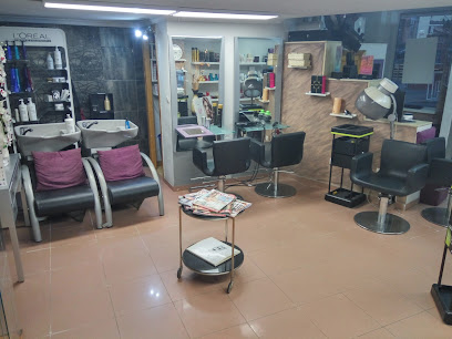 Reyes Peluqueria | Peluqueria en Huelva / Huelva