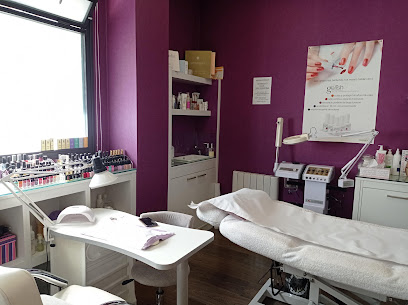 Kiara Estética Ella y El | Peluquería en León / 
