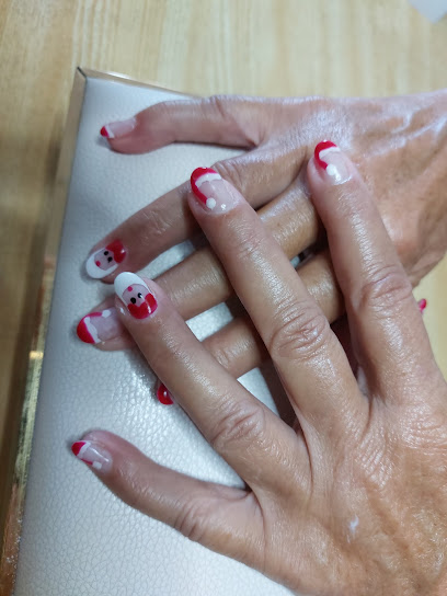 Birgit s Nageldesign | Salón de Manicura y Uñas en Guardamar del Segura / 