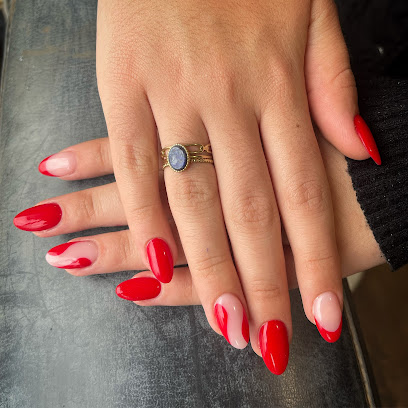 ADALAINails | Salón de Manicura y Uñas en Pontevedra / 
