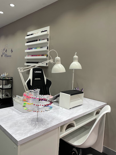 LuNails | Salón de Manicura y Uñas en Carballo / 