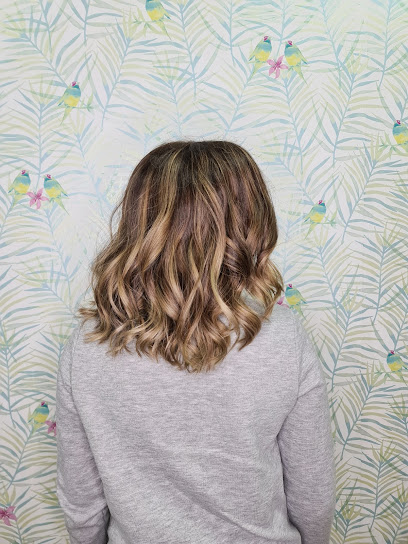 Soly | Solyhairandbeauty | Especialista es mechas Balayage | Peluquería en Villa de Arico / Tenerife