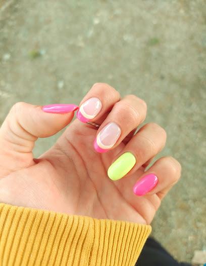Queen Nails by Lau | Salón de Uñas y Manicura en Premià de Mar