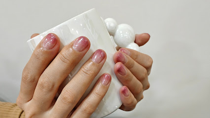 vivienne Nails | Salón de Uñas y Manicura en Barcelona